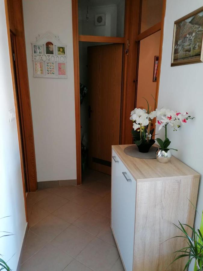 Apartment Marija Трогір Екстер'єр фото